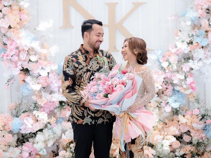 Biasa Roasting Pejabat, Kiky Saputri Bakal Roasting Calon Suami di Hari Pernikahan