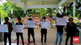 Mahasiswa Unnes Protes Pemberian Gelar Doktor HC untuk Moeldoko