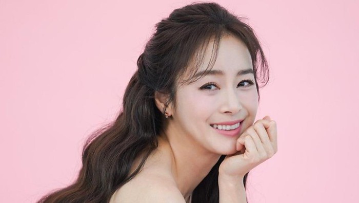 5 Artis Korea yang Terpilih Sebagai Ikon Standar Kecantikan, Cantik Memesona! 5 Artis Korea yang Terpilih Sebagai Ikon Standar Kecantikan, Cantik Memesona!