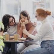 5 Cara Berikan Dukungan pada Teman yang Tengah Mengalami Masalah Mental