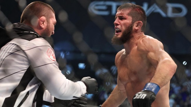 Dua pertarungan perebutan gelar juara akan tersaji di UFC 311 pada Minggu (19/1) dengan melibatkan dua murid Khabib Nurmagomedov. Berikut jadwal UFC 311.