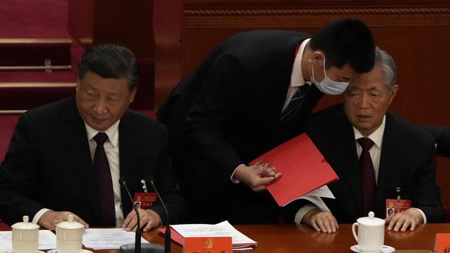 The mystery of the documents The former president of China controversial in the CCP Congress