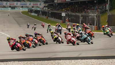 img-title Hasil Moto3 Malaysia: McPhee Menang Dramatis Usai Start 22