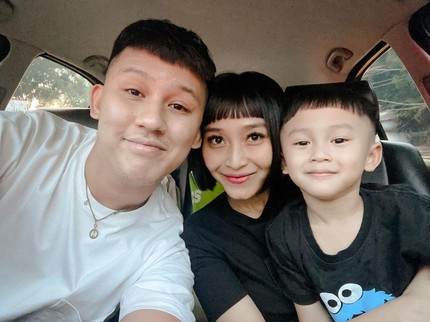 7 Potret Gemas Nord Anak Rini Wulandari yang Senang Banget Akan Jadi Kakak