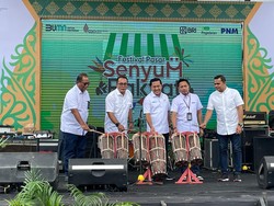 50 Tenant UMKM Ramaikan Festival Pasar Senyum Rakyat di Kota Medan