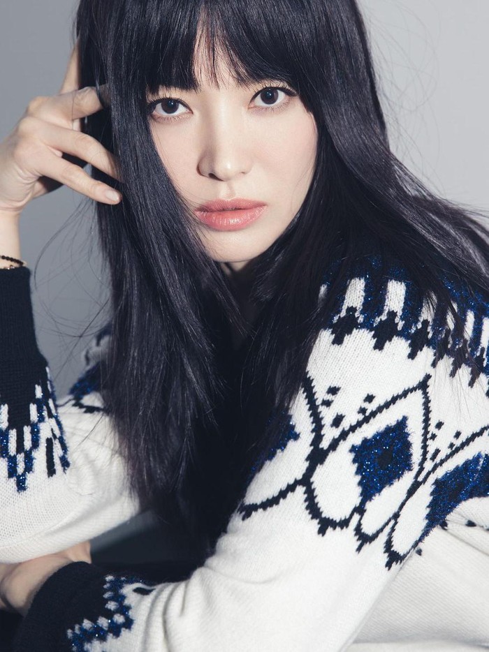 Baru-baru ini, Song Hye Kyo dan label fashion 'MIICHA' membagikan potret terbaru untuk memamerkan koleksi pakaian edisi musim dingin./ Foto: Kim Yeong Jun