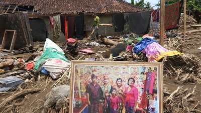 img-title FOTO: Dampak Banjir Bandang di Jembrana Bali