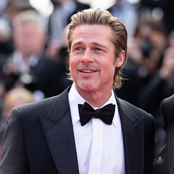 img-title Ada Jennifer Aniston, Angelina Jolie dan Emily Ratajkowski, Ini Daftar Perempuan yang Pernah Mengisi Hati Brad Pitt!