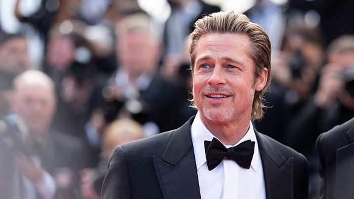 img-title Ada Jennifer Aniston, Angelina Jolie dan Emily Ratajkowski, Ini Daftar Perempuan yang Pernah Mengisi Hati Brad Pitt!
