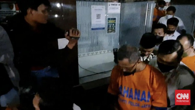 Kabid Humas Polda Jatim Kombes Dirmanto mengatakan keenam tersangka tragedi Kanjuruhan itu telah cukup menjalani pemeriksaan kasus tersebut.