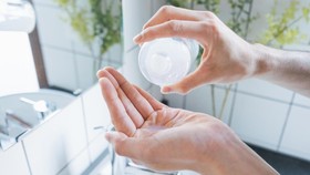 img-title Kosmetik Share in Jar, Murah Sih Tapi Awas Bahaya!