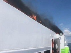 KSOP Kupang Pastikan Kapal Cantika yang Terbakar Laik Laut