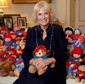 Begini Nasib Lebih dari 1.000 Boneka Paddington yang Ditinggalkan Masyarakat sebagai Penghormatan Terakhir untuk Ratu Elizabeth II