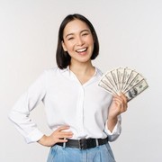 5 Kesalahan yang Sering Dilakukan Fresh Graduate Saat Menerima Gaji Pertama, Pernah Kamu Lakukan juga?