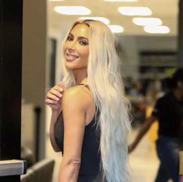 Rambut Asli Kim Kardashian Terkuak, Tipis hingga Hampir Botak