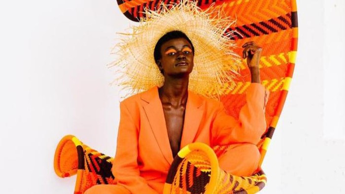 Kisah Inspiratif Khoudia Diop, Model Kulit Hitam yang Berhasil Patahkan Standar Kecantikan