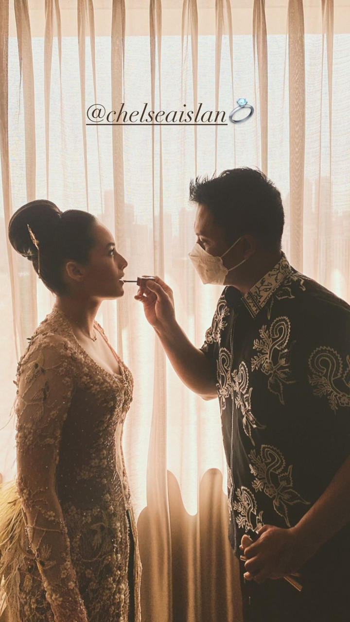 Lamaran Chelsea Islan dan Rob Clinton Kardinal