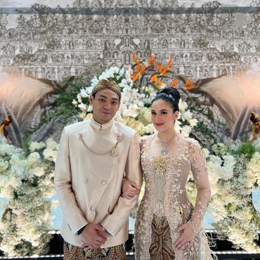 Profil Rob Clinton Calon Suami Chelsea Islan