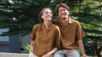 <p>Setelah menikah di Bhutan, Nadine Chandrawinata dan Dimas Anggara kemudian melakukan resepsi di Lombok pada 7 Juli 2018. (Foto: Instagram @nadinelist)</p>