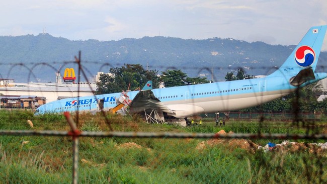 FOTO: Momen Pesawat Korean Air Tergelincir di Bandara Cebu Filipina