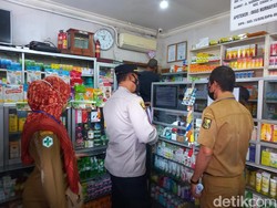 Temuan Polisi Saat Sidak Obat Cair Anak ke Apotek di Sukabumi