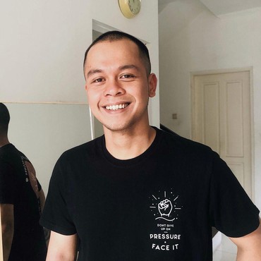 Rio Alief Drummer NOAH Pamer Pacar Daun Muda