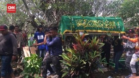 VIDEO: Farzah Meninggal, Korban Tewas Tragedi Kanjuruhan Jadi 135