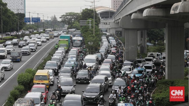 Pemrpov DKI berencana menyambung missing link pada sepuluh ruas jalan di Jakarta guna mengurai kemacetan di Ibu Kota.