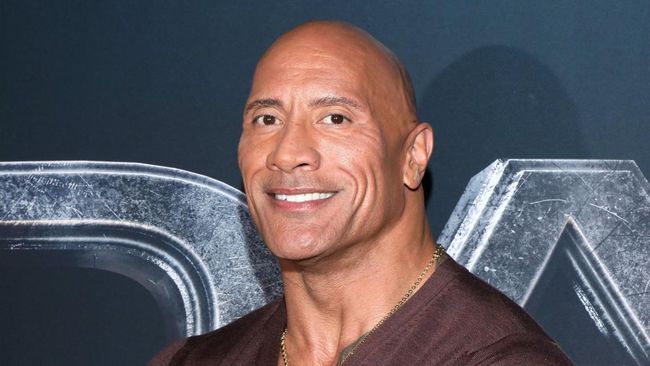 Dwayne Johnson buka suara terkait sejumlah rumor miring soal tingkah dirinya di lokasi syuting.