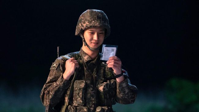 Berikut penjelasan arti dari judul 6/45, film komedi terbaru Korea Selatan yang dibintangi Go Kyung-pyo dan Lee Yi-kyung.