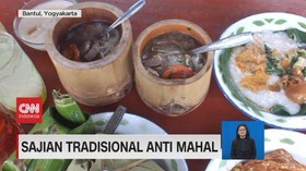 VIDEO: Sajian Tradisional Nasi Lemprak dan Sego Wiwit