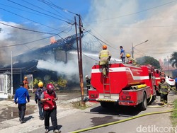 Eks Rumah Makan di Bandung Ludes Terbakar