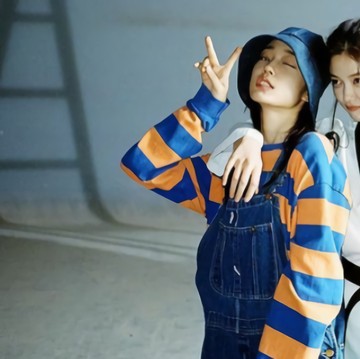 Gaya Busana Kim Yoo Jung dan Roh Yoon Seo, Dua Sahabat di Film Korea 20th Century Girl!