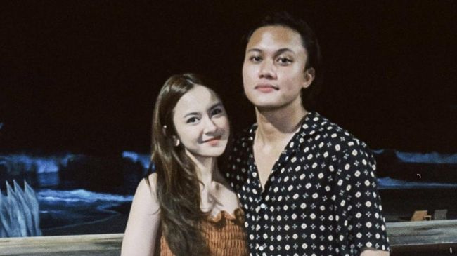 Anak pertama pasangan penyanyi Rizky Febian dan Mahalini memiliki nama yang panjang, yang terdiri dari 5 kata