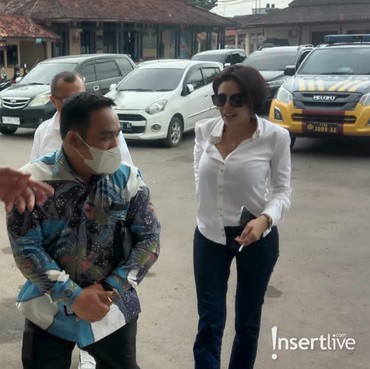 Jadi Tersangka, Nikita Mirzani Jalani Pemeriksan Kesehatan Sebelum Ditahan