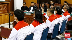 Sosok Misterius Telepon Keluarga Brigadir J Minta Tak Bicara ke Media