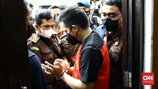 Ahli hukum pidana menilai melaksanakan perintah atasan tidak bisa menjadikan seseorang yang memenuhi unsur pidana dapat dijatuhi hukuman.