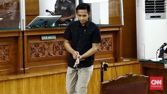 Ayah Brigadir J, Samuel Hutabarat mengaku telah memaafkan perbuatan Bharada E, namun keluarga meminta agar proses hukum tetap berjalan.