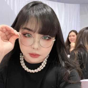 Penampilan Terkini Park Bom Bikin Fans Khawatir, Agensi Beberkan Fakta