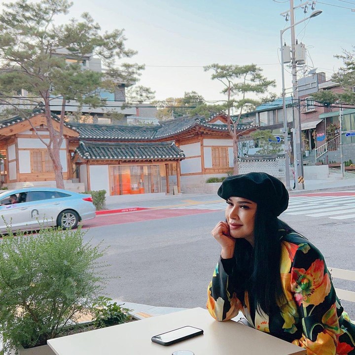 <p>Titi DJ kini tengah berlibur ke Korea Selatan, Bunda. Ia pun membagikan berbagai kegiatan pada laman Instagram-nya. (Foto: Instagram: @ti2dj)</p>
