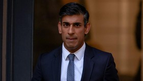 img-title 4 Kontroversi PM Baru Rishi Sunak: Tidak Punya Teman Buruh-Pamer Roti