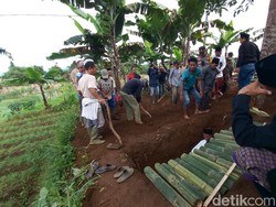 Tangis Keluarga Korban Longsor dan Keajaiban yang Tak Terwujud