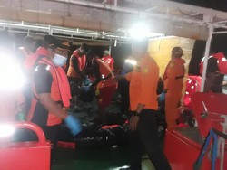 3 Jenazah Korban Kapal Terbakar Tiba di Pelabuhan Tenau NTT