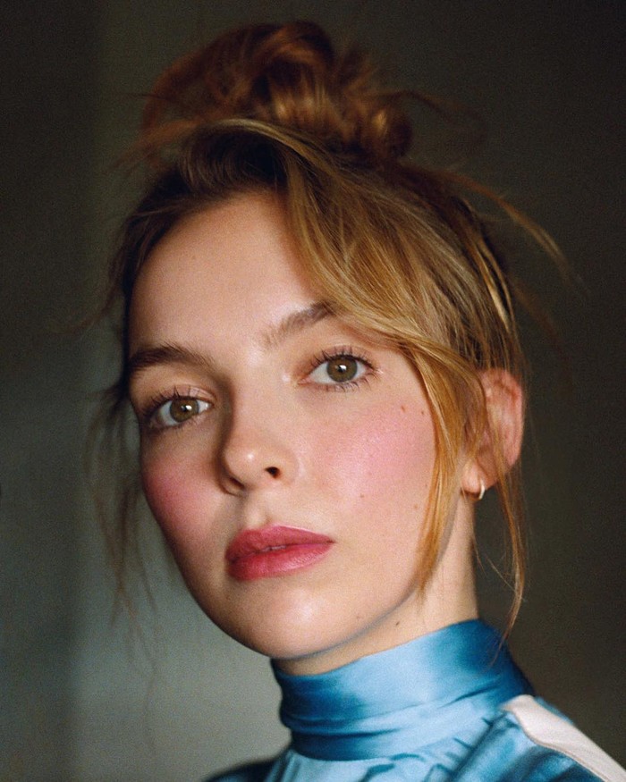 Well, posisi yang ditunggu-tunggu! Ada Jodie Comer dengan skor 94.52% lho, Beauties! Bintang yang bersinar sebagai psikopat 'Killing Eve' itu didapuk jadi perempuan tercantik dunia berdasarkan perhitungan the Golden Ratio of Beauty./Foto: Instagram @jodiemcomer
