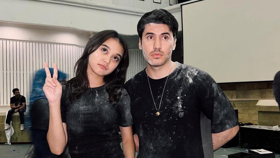 Bara Valentino dan Esta Pramanita Bara Valentino dan Esta Pramanita