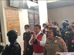 Tiba di PN Jaksel Pakai Kemeja Putih, Ferdy Sambo Akan Hadapi Putusan Sela