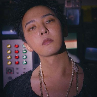 Shinsegae Bantah Rumor Cucu Sang Konglomerat Kencani G-Dragon BIGBANG