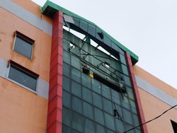 Aduh! Ada Aksi Bajing Loncat di Balik Kerusakan Gedung Eks Ramayana Koja