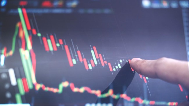 Reza Paten ditetapkan jadi tersangka kasus dugaan penipuan dan penggelapan robot trading Net89. Kasus ini juga menyeret nama artis terkenal lain.