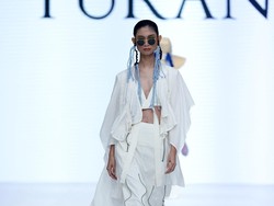 Koleksi Purana di JFW 2023 Rayakan Esensi Buatan Tangan di Era Digitalisasi